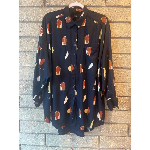 Monki Oversized Shirt in Face Print Sz M - Picture 2 of 10